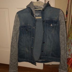 Sweatshirt/Jean Jacket